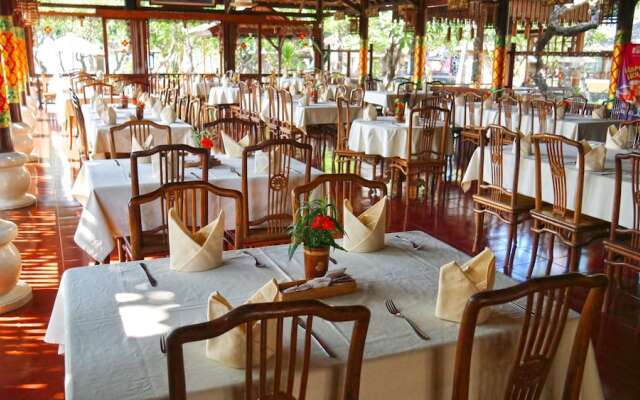 Bali Taman Lovina Resort & Spa Suites