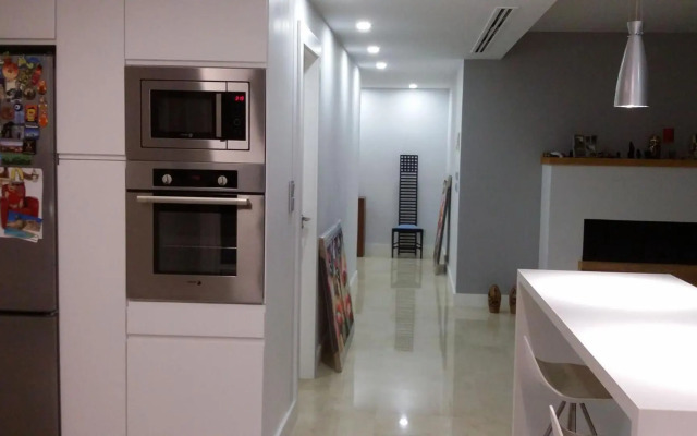 centro / internet / parking / aire acondicionado