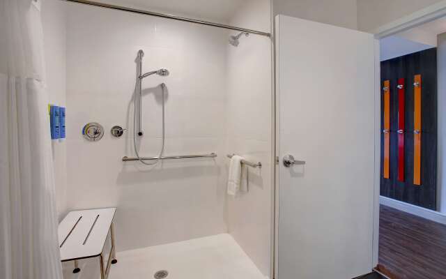 Tru By Hilton Monroe