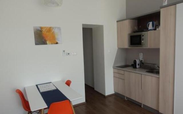 Frank & Fang Apartments MK7