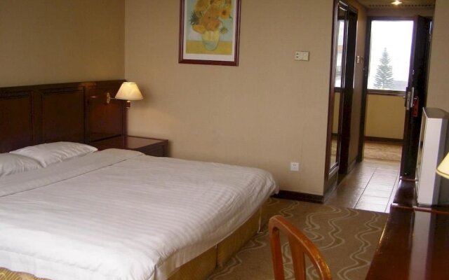 Qing Yuan Gao Pin Hui Bai Lao Hui Superior Spa Villa