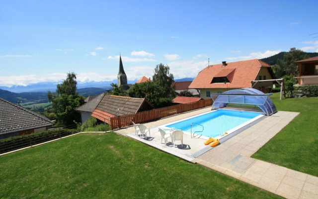 Charming Apartment in Liebenfels with Swimming Pool