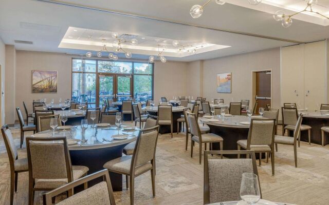 DoubleTree by Hilton Charleston Riverview