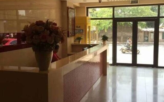 Apple Fashion Theme Hotel