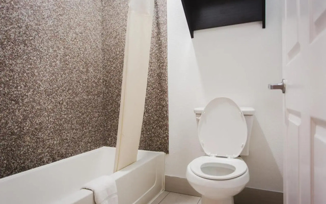 Moonlight Suites - Houston George Bush Intl Airport