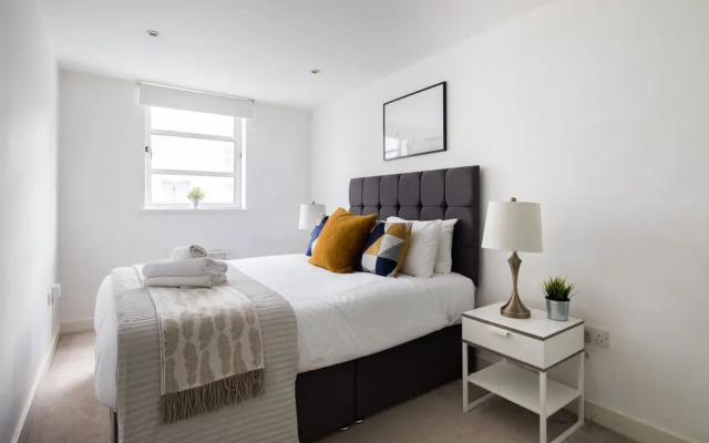 The Liverpool Street Apartments