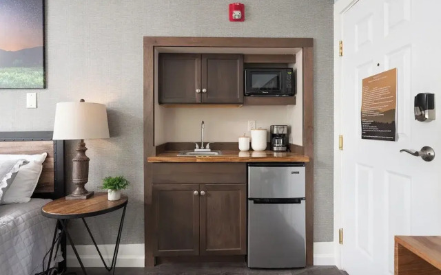 TuckAway Suites at East Branch