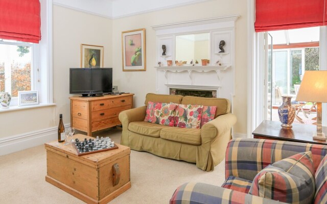 1 Holmleigh
