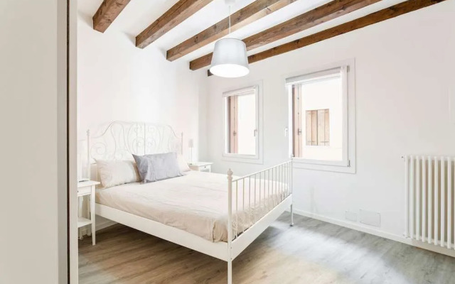 Civico 34 Central Flat