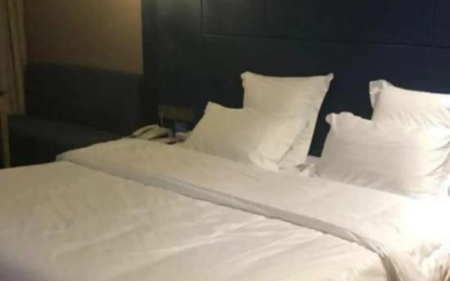 Unitour Hotel (Nanning Jiuquwan Hot Spring)
