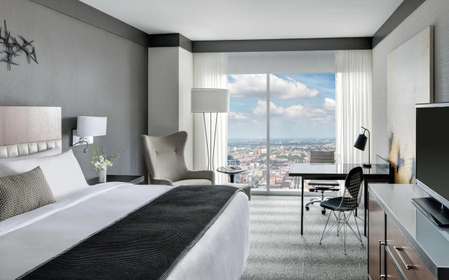 Loews Chicago Hotel