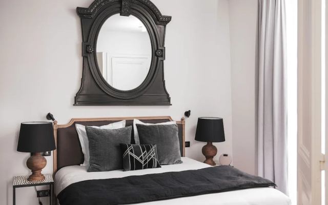 Appartements Place Royale - Maisons du Monde Hôtel & Suites