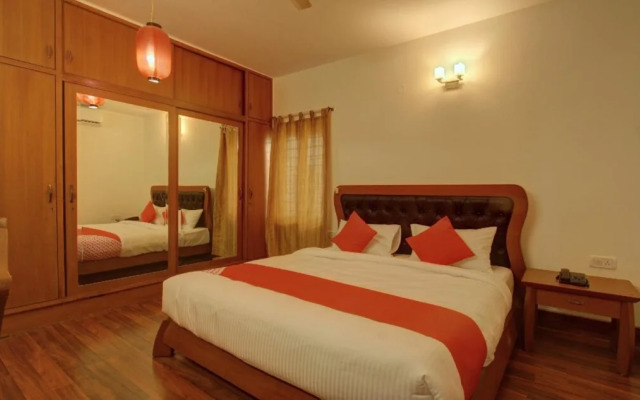 OYO 24935 Aiwan E Ashraf Suites