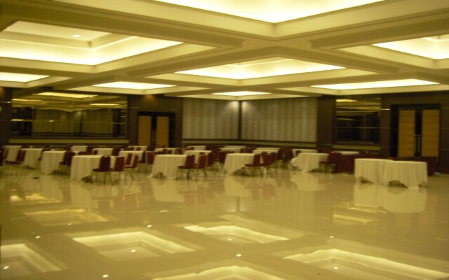 New Surya Hotel