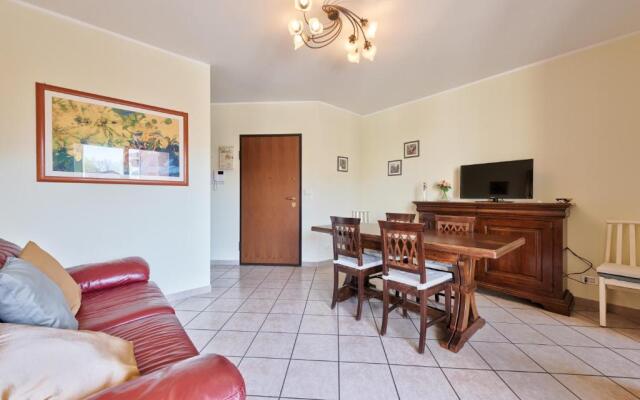 Fortino Roomy Apartment