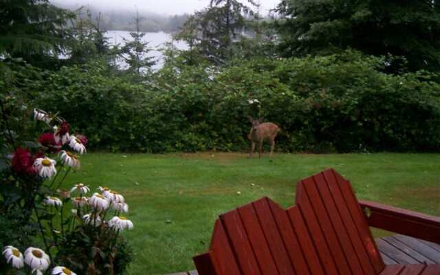 The Lake House Bed and Breakfast