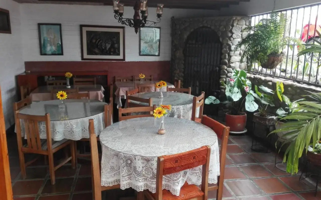 Hotel Alcarraza