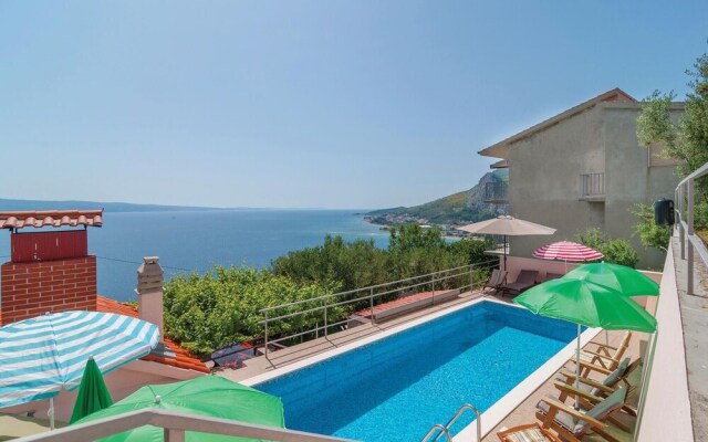 Beautiful Home in Omis With Wifi and 8 Bedrooms
