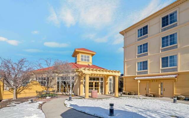 La Quinta Inn & Suites by Wyndham Salt Lake City Airport