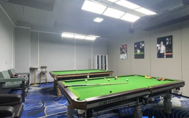 No.1 Courtyard Homestay (Lingshui Middle School HSBC Plaza)