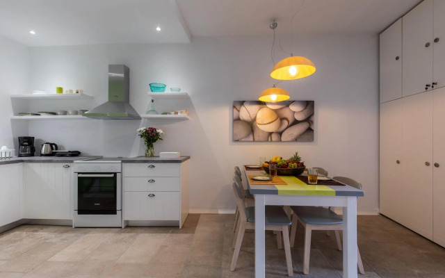 Arco Naxos Luxury Apartments