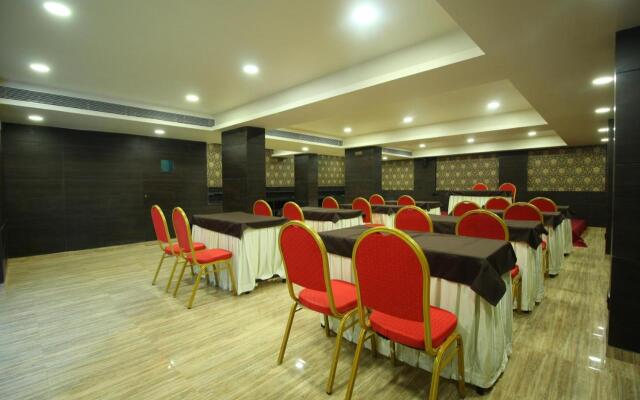 Central Beacon Hotel Surat