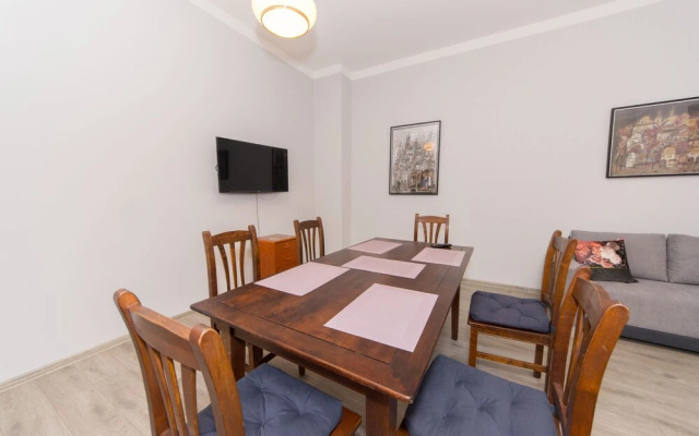 Best Location On Main Square