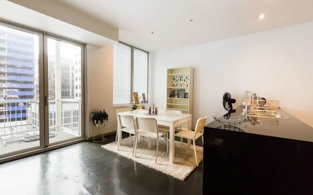 MEGAN, 2BDR Melbourne Apartment