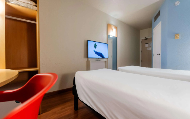 ibis Joinville