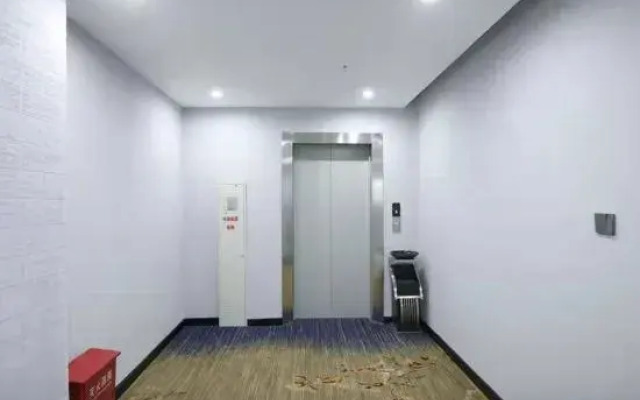 Dahuaishu Hotel (Luoyang Longmen high-speed railway station Hekeda)