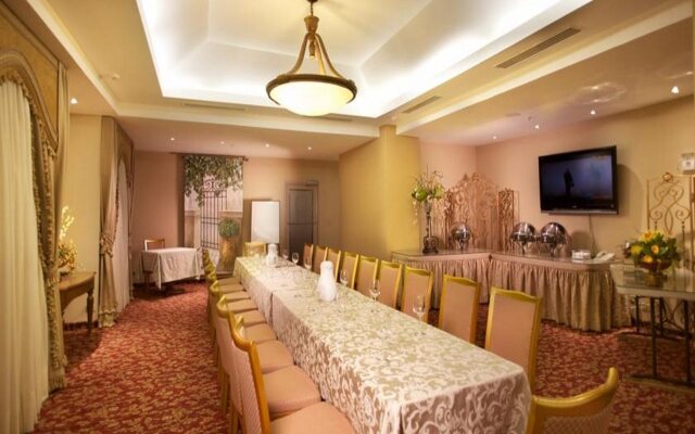 Toscana Inn