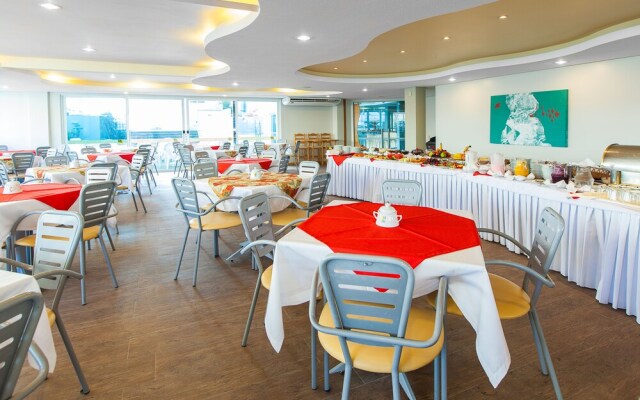 Solis Praia Hotel
