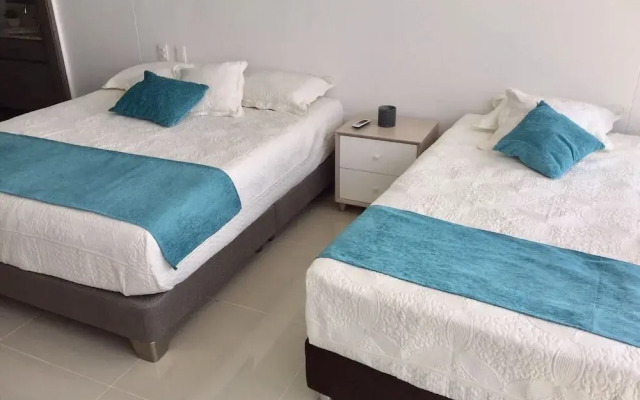 23rd Floor Luxury Apartment - sea view