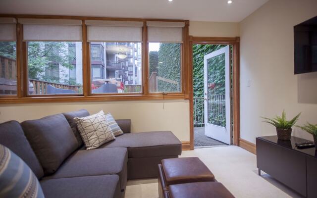Spacious 1BR Penthouse - Amazing Terrace