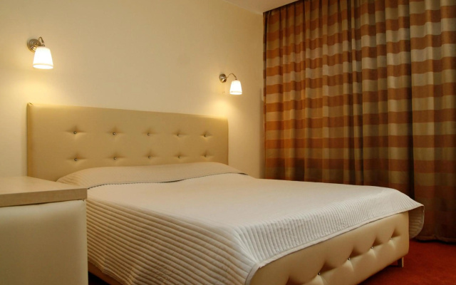 Hotel Capitol