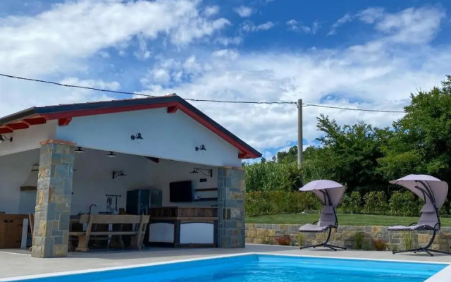 Villa Santoma Hill