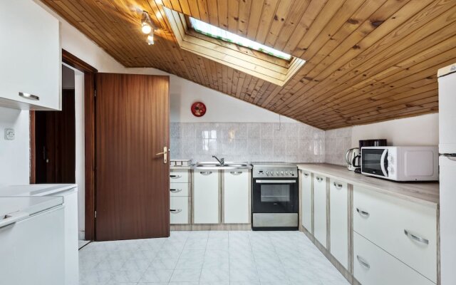 Simplistic Apartment in Vir With Barbecue