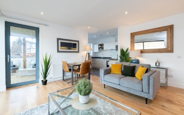 9 Loch View Luxury Loch Views