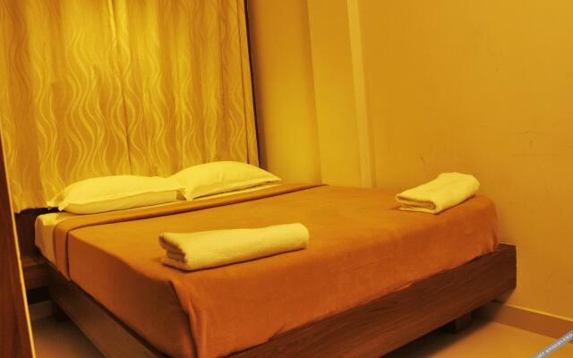 OYO 11960 Hotel Le Citi Inn