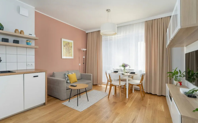 Trendy Apartment Polna by Renters