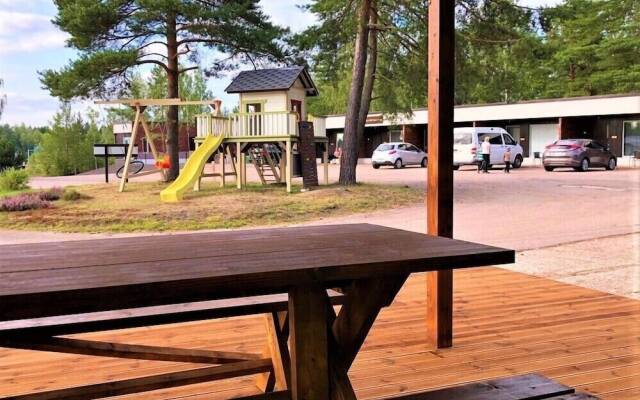 Leikari Seal La Vie Bungalows