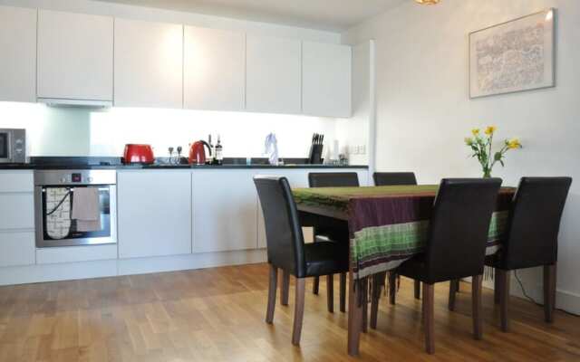 Shoreditch Riverside 2 Bedroom Apartment