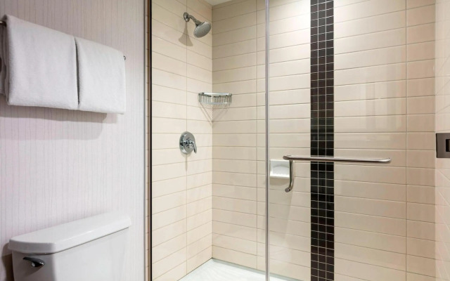 Delta Hotels by Marriott Burnaby Conference Centre