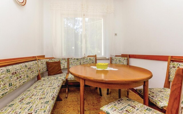 Amazing Home in Povile With Wifi and 5 Bedrooms