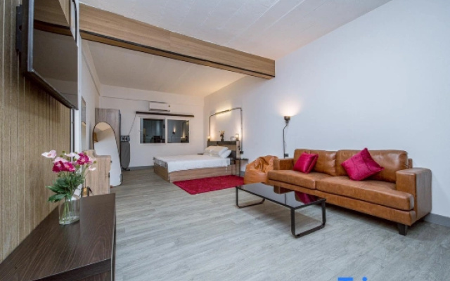 Oasis Suites - Pattaya - Huge Modern Apartments
