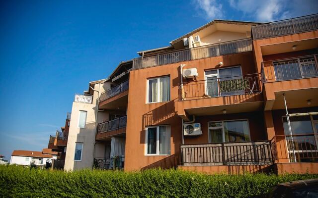 Fm Premium 1 Bdr Apartment With Pool And Parking Summer Days