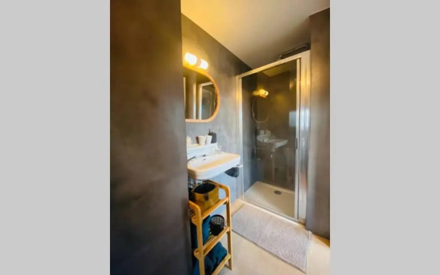Recently renovated appartement 150m from the beach