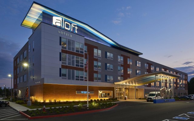 Aloft Cleveland Airport