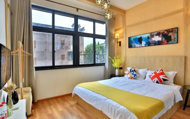 Wuzhen Qingyi Hotel