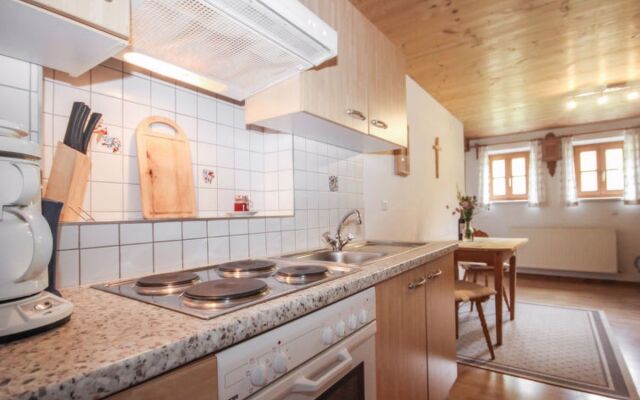 Beim Holzschnitzer 33958